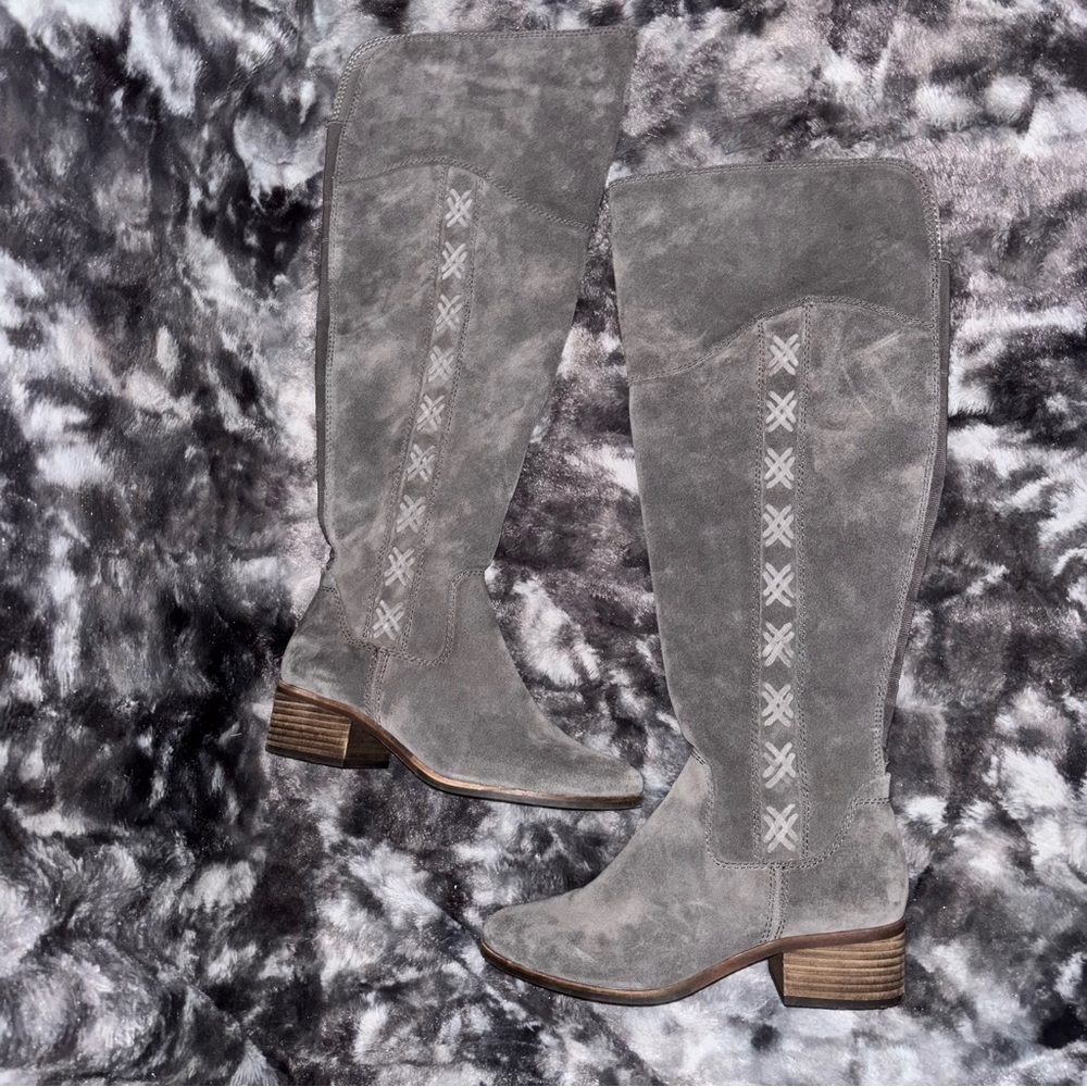 Vince Camuto Gray Suede Knee-High boots